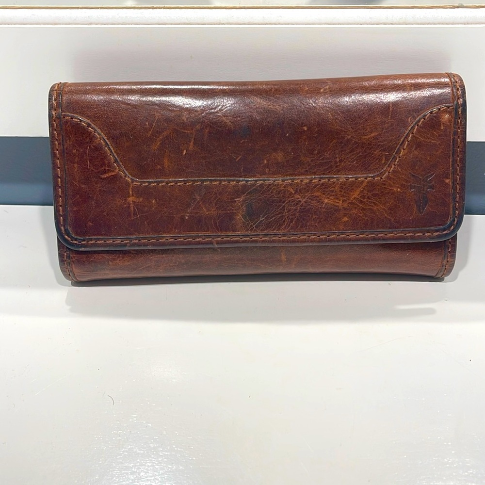 Frye wallet